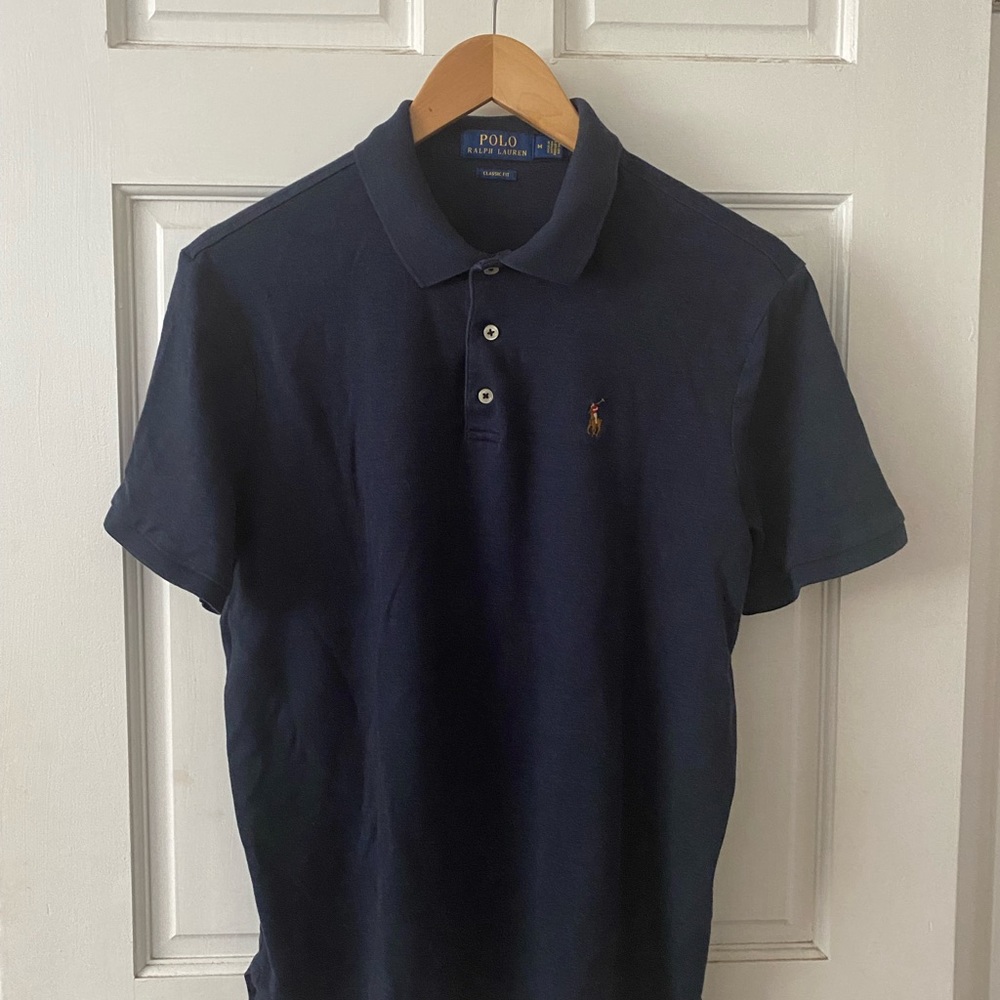 Mens polo. Classic fit